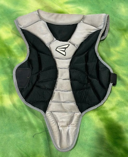 Easton Catcher's Chest Protector | 14" Youth (9-12)