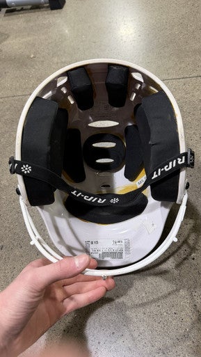 Used RIP-IT 6 1/2 -- 7 3/8 M/L Batting Helmet w/Mask White M/L 11605-S000210263