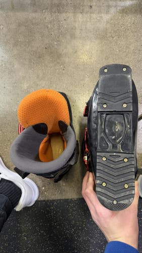 Salomon (Used) Men's Ski Boots