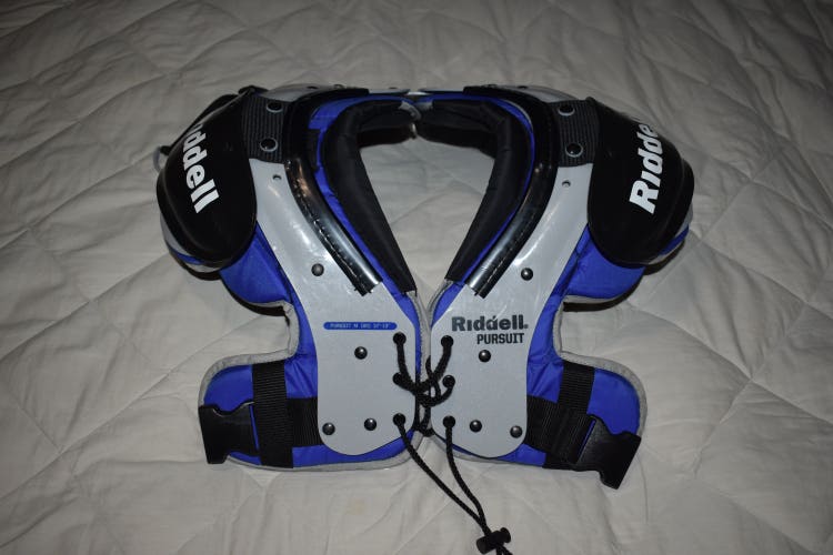 Riddell Pursuit Football Shoulder Pads, Medium (12-13") - Top Condition!