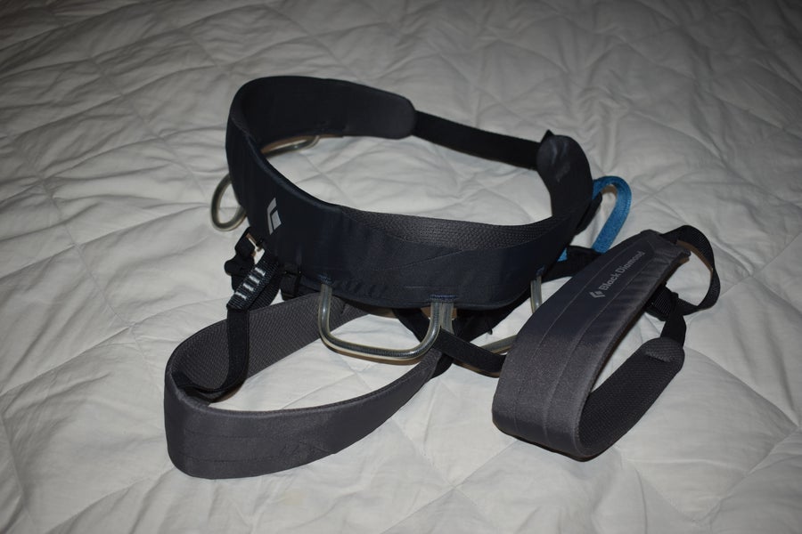 Black Diamond Momentum PRG Climbing Harness, Slate, Adult Medium 30-33 inches - Like New!