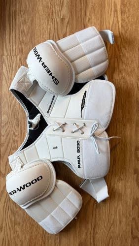 Large Senior Sher-Wood 5030 HOF Shoulder Pads (Used)