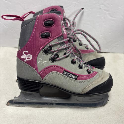 Girls Junior Size 12 CCM JAMIE GIRL PINK FIGURE ICE SKATES