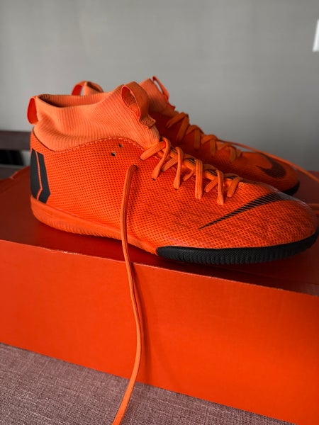 Orange Unisex 4Y (Big Kids / Youth) Nike Superfly VI Academy Turf Cleats (Used)