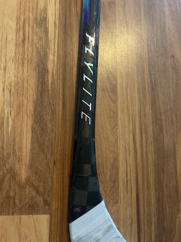 Junior Bauer Vapor FlyLite Left Hand Hockey Stick P92 50 Flex Pro Stock (Used)