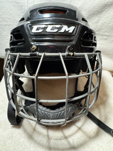 Medium CCM FM680 Helmet (Used)