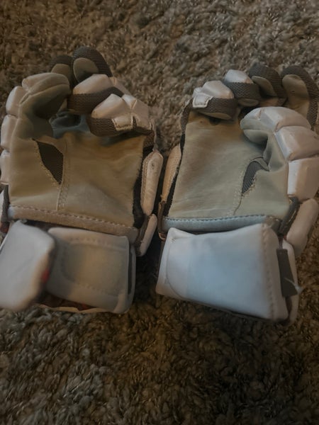 Warrior Burn Lacrosse Gloves Medium (Used)