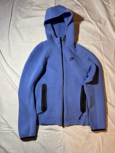 Blue Boys XS Nike Sweatshirt (Used)