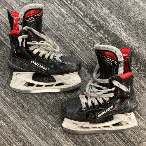 Junior Bauer Vapor 3X Pro Hockey Skates | Size 1.5