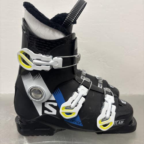 Mondo Size 24 , 24.5 Salomon Team Downhill Ski Boots. U.S. Size Boys 6 Womens 7