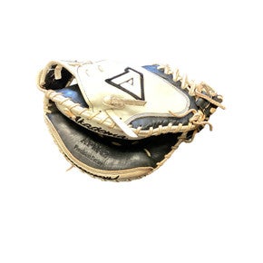 Used Akadema APM42 BB/SB Catchers RH Throw White 32 1/2" 11846-S000089239