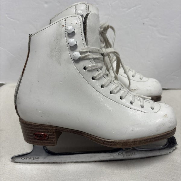 Girls Junior Size 1 Riedell White Figure Ice Skates. ONYX QUEST Blades