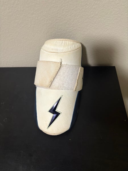 White Senior EvoShield Elbow Guard Elbow Protection (Used)