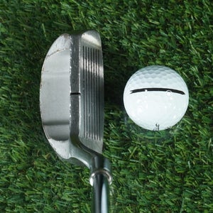 PIN SEEKER CHIP'N RUN STAINLESS STEEL CHIPPER 35" LH W/ SUPER STROKE 1.3 GRIP