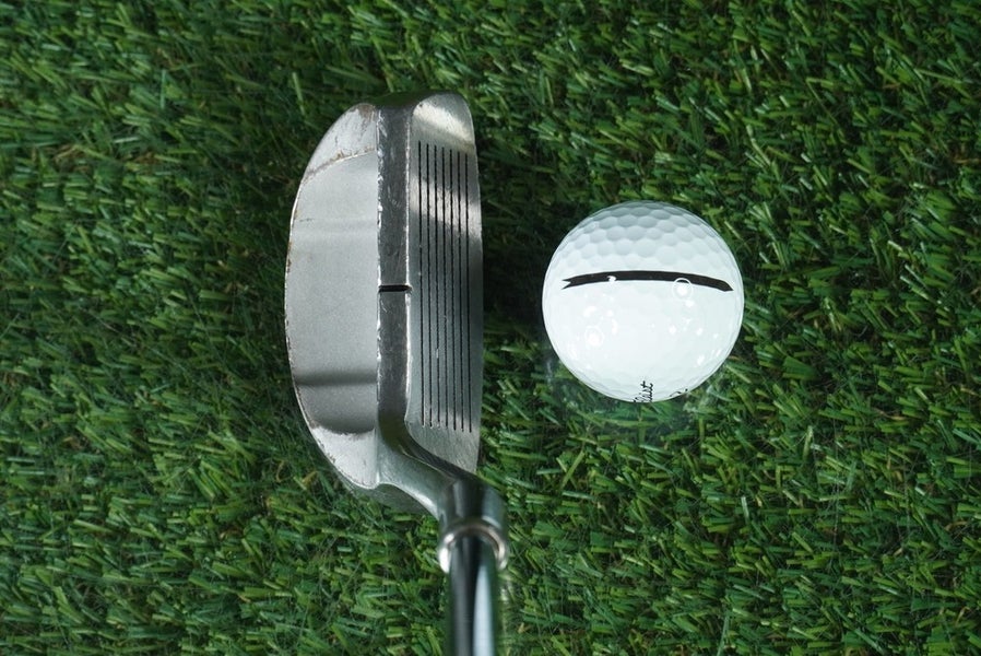 PIN SEEKER CHIP'N RUN STAINLESS STEEL CHIPPER 35" LH W/ SUPER STROKE 1.3 GRIP