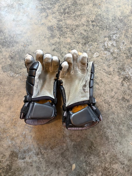 Warrior Evo Pro Lacrosse Gloves Large (Used)