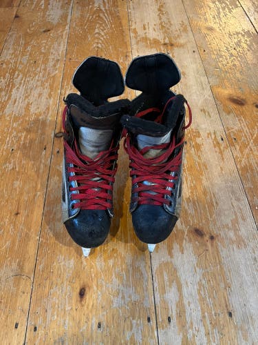 2006 Bauer Vapor XIX Hockey Skates Regular Width 6.5 (Used)