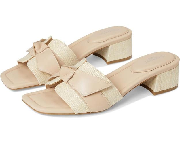 Rockport Carsie Sandals Women's US 7 Natural Leather Square Toe Slip-On TZP887