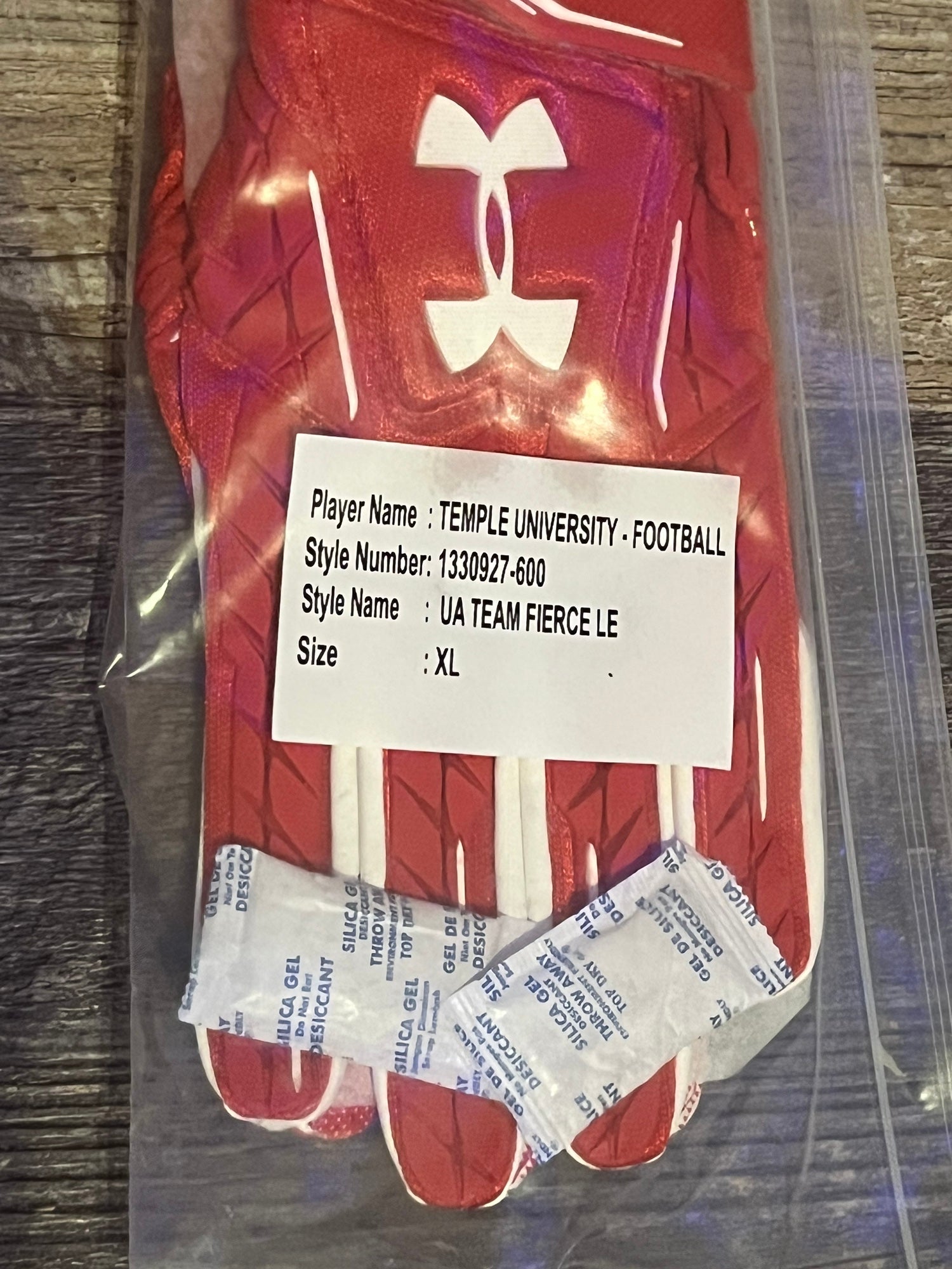 Auburn XXL Under Armour Gloves (New) | SidelineSwap | Buy and Sell