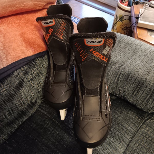 True HZRDUS 5X Hockey Skates Regular Width 9 (Used)