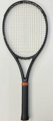 Solinco Blackout 300 16x19 Grip Size 4