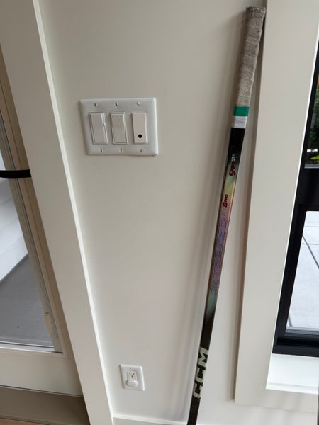 Junior CCM JetSpeed FT8 Pro Right Handed Hockey Stick P28 30 Flex (Used)