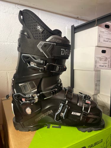Mondo 28 & 28.5 Men's Dalbello Panterra Ski Boots Medium Flex (Used)