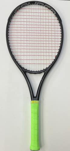 Solinco Blackout 300 16x19 Grip Size 2