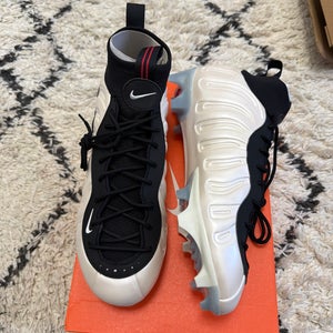 Men's Size M 12.0 (W 13.0) Nike Cleats Mid Top Molded Cleats (New)