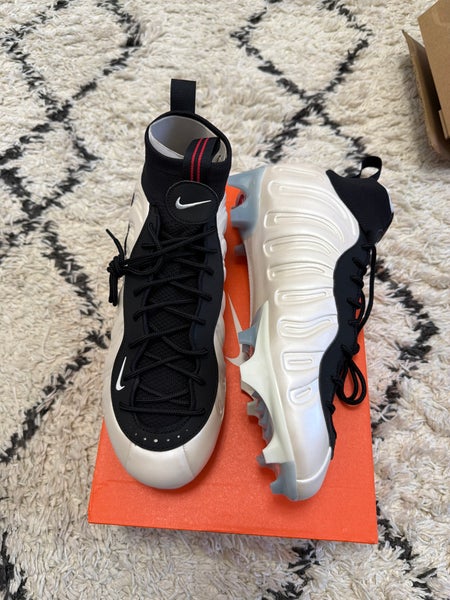 Men's Size M 12.0 (W 13.0) Nike Cleats Mid Top Molded Cleats (New)