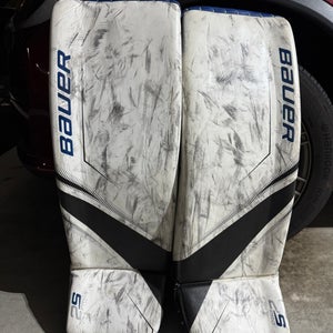 Hockey Goalie Used Senior Medium Bauer 2sPro leg pads