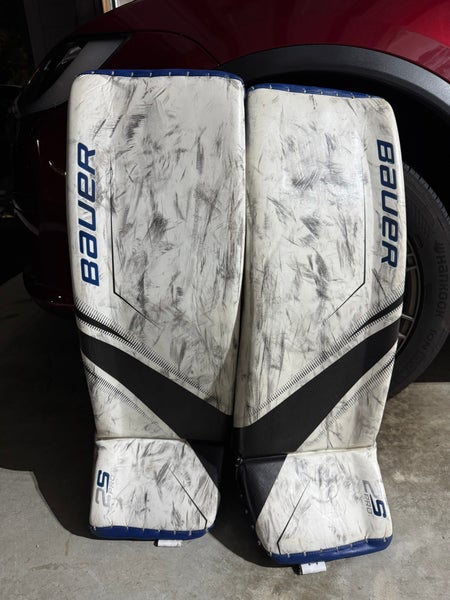 Hockey Goalie Used Senior Medium Bauer 2sPro leg pads