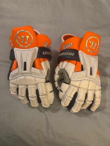 Warrior Burn XP Lacrosse Gloves 12" (Used)