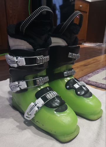 23.5 Salomon T3 Ski Boots (YOUTH 5-5.5) *USED* WASHED & CLEAN 276mm