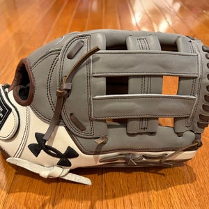 Under Armour RH Softball Glove 12.5" (New - 1 of a kind)