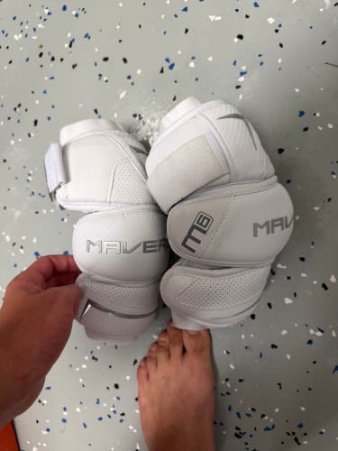 Medium/Large Adult Maverik M6 Arm Pads (New)
