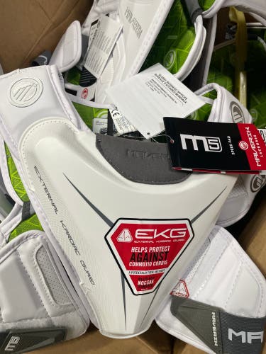 Small Adult Maverik M5 Speed Pad Shoulder Pads (New)