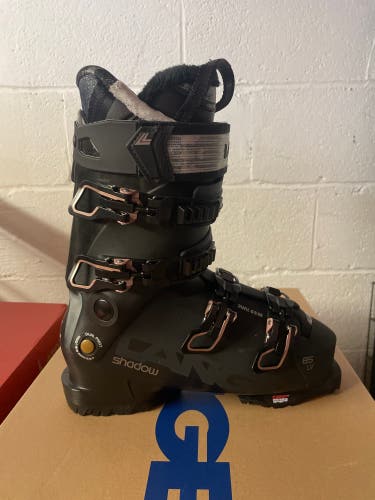 Mondo 25 & 25.5 Women's Lange Shadow Ski Boots Soft Flex (New)