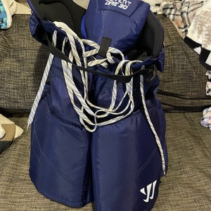 Men's Senior Medium Warrior Covert QRE 30 Hockey Pants (Used)