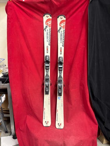 Skis: Rossignol 156 cm All Mountain Skis (Used)