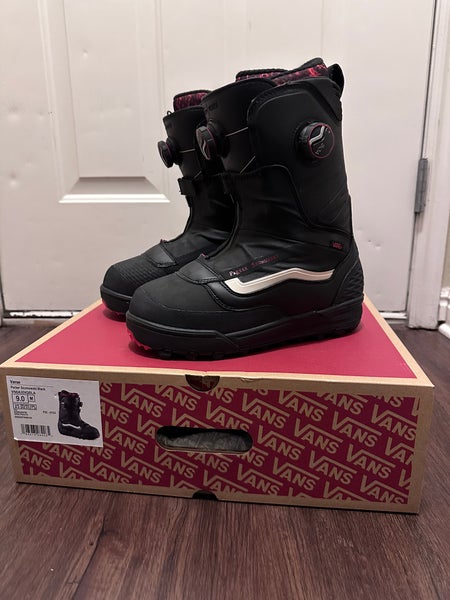 Men's Size M 9.0 (W 10.0) Vans Snowboard Boots Medium Flex All Mountain (Used)