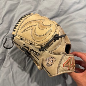 44 Pro Crown Tip LH Pitcher's Baseball Glove 11.75" (Used)