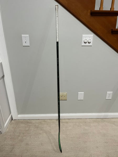 Senior Bauer Nexus ADV Right Handed Hockey Stick P92 77 Flex (Used)