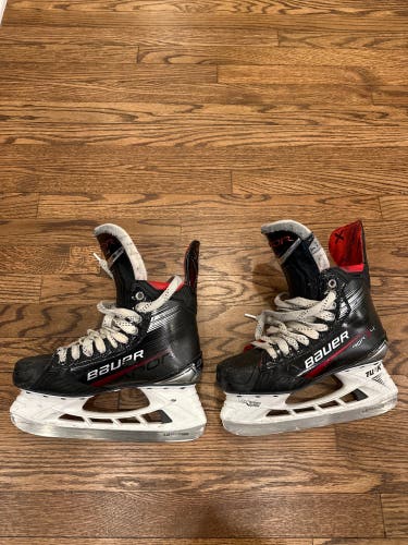 Bauer Vapor X4 Hockey Skates Regular Width 7 (Used)