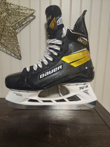 Bauer Supreme Ultrasonic Hockey Skates Regular Width 8.5 (New)