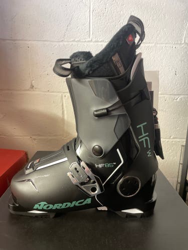 Mondo 24 & 24.5 Women's Nordica HF 85 W (GW) Ski Boots Soft Flex (New)