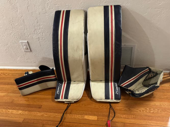 34 + 1 Brian's Optik 2 Regular Goalie Full Set (Used)