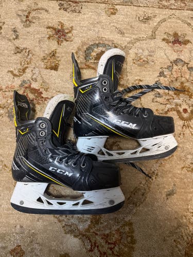 CCM Super Tacks AS1 Hockey Skates Size 3.5 (Used)