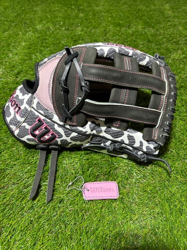 2025 Wilson RH Outfield A2000 1799 Baseball Glove 12.75" (Used)