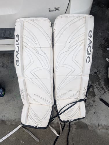 37" Eagle Goalie Leg Pads (Used)